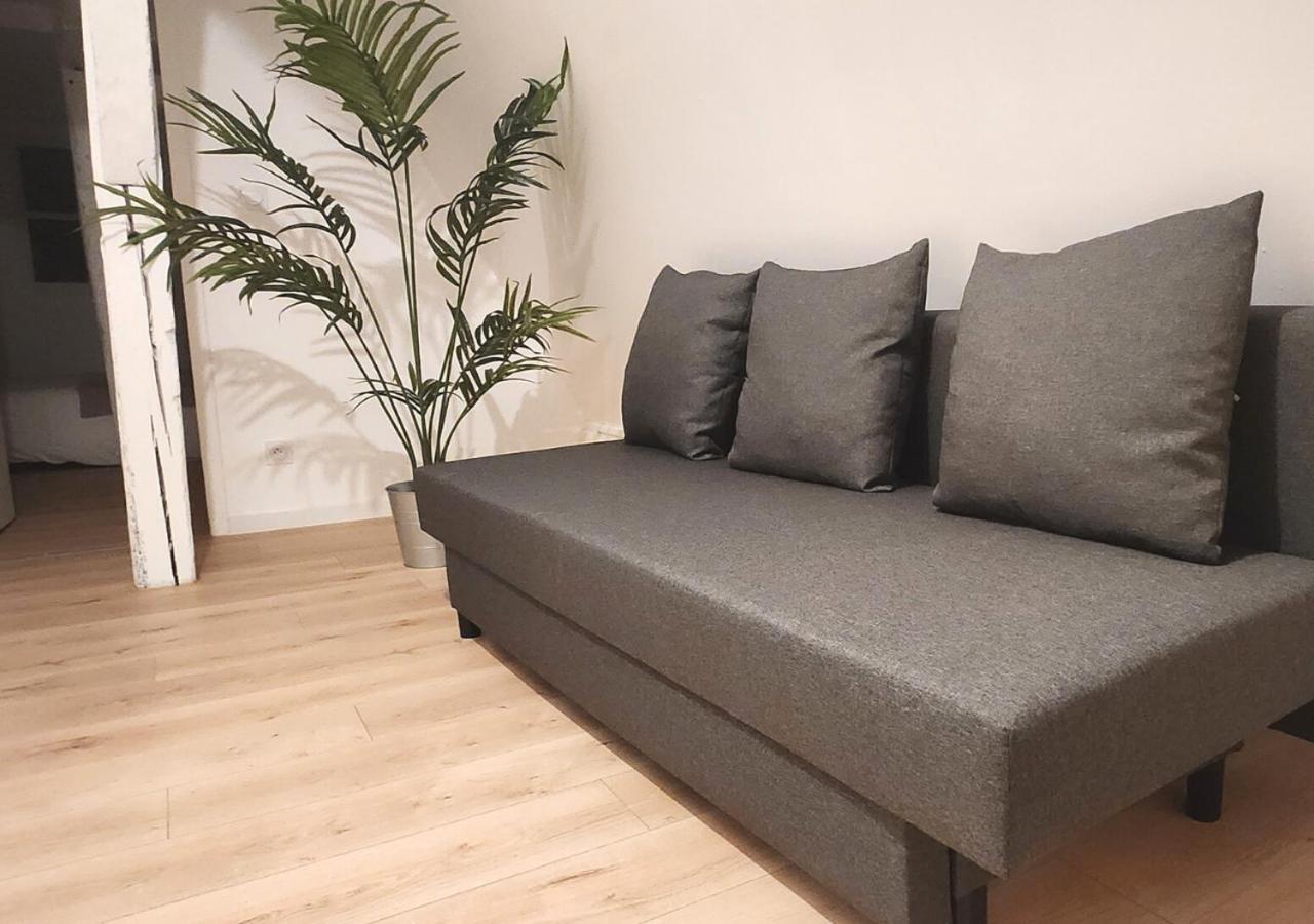 "Colbert Triplex" 3 Chambres - Balcon - Patio - Cathedrale Tours Esterno foto