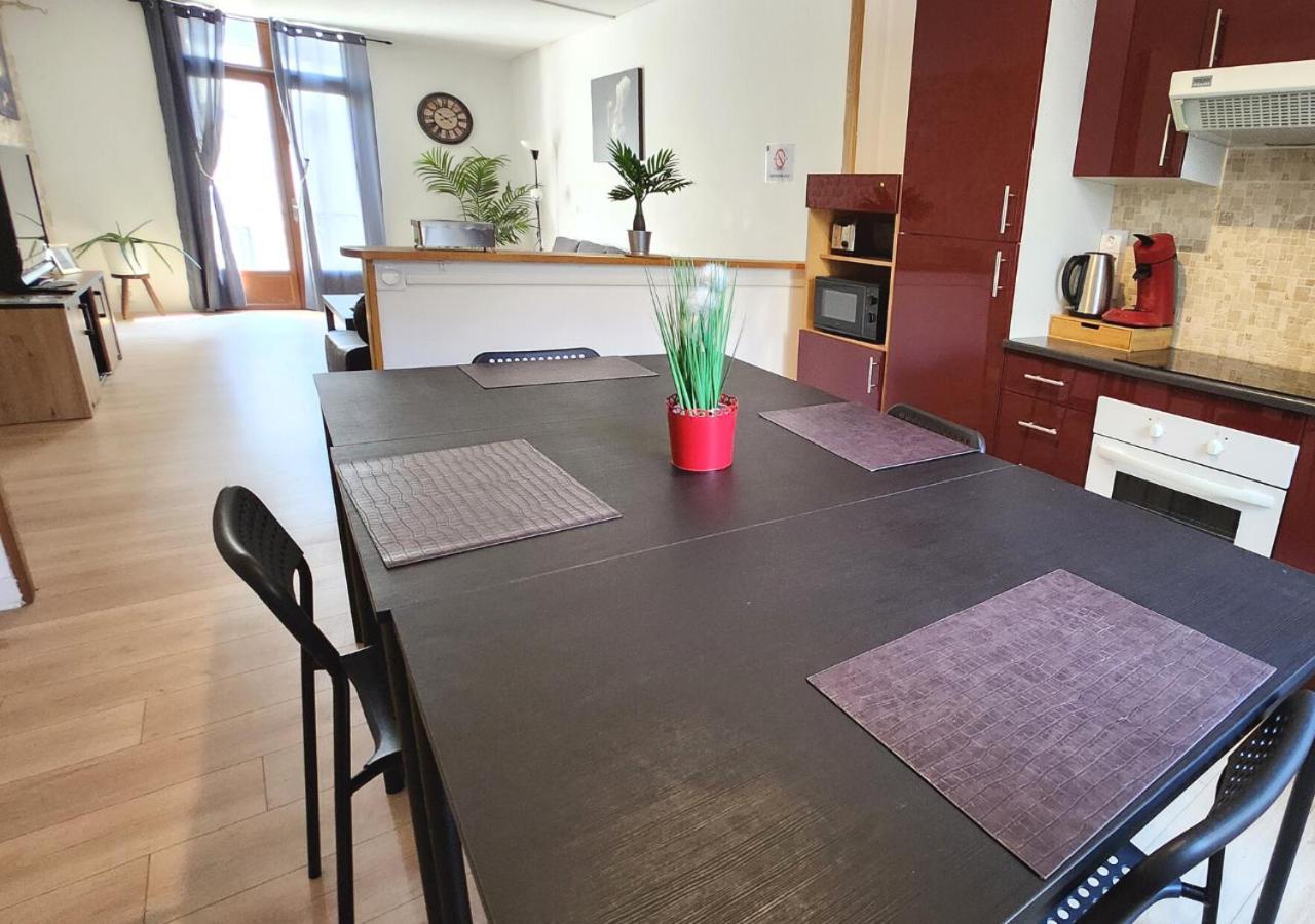"Colbert Triplex" 3 Chambres - Balcon - Patio - Cathedrale Tours Esterno foto