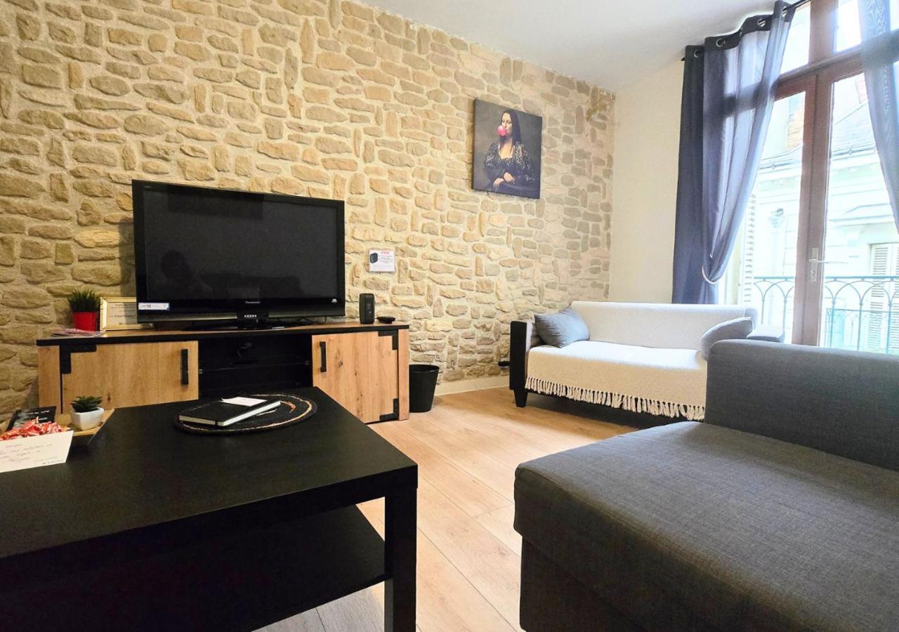 "Colbert Triplex" 3 Chambres - Balcon - Patio - Cathedrale Tours Esterno foto